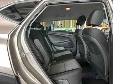 MYAUTOCENTER – Gebraucht- und Jahreswagen mit Werkstattservice in Pfaffenhofen Hyundai Tucson Style Mild-Hybrid 4WD *AHK*Navi*LED*Klima