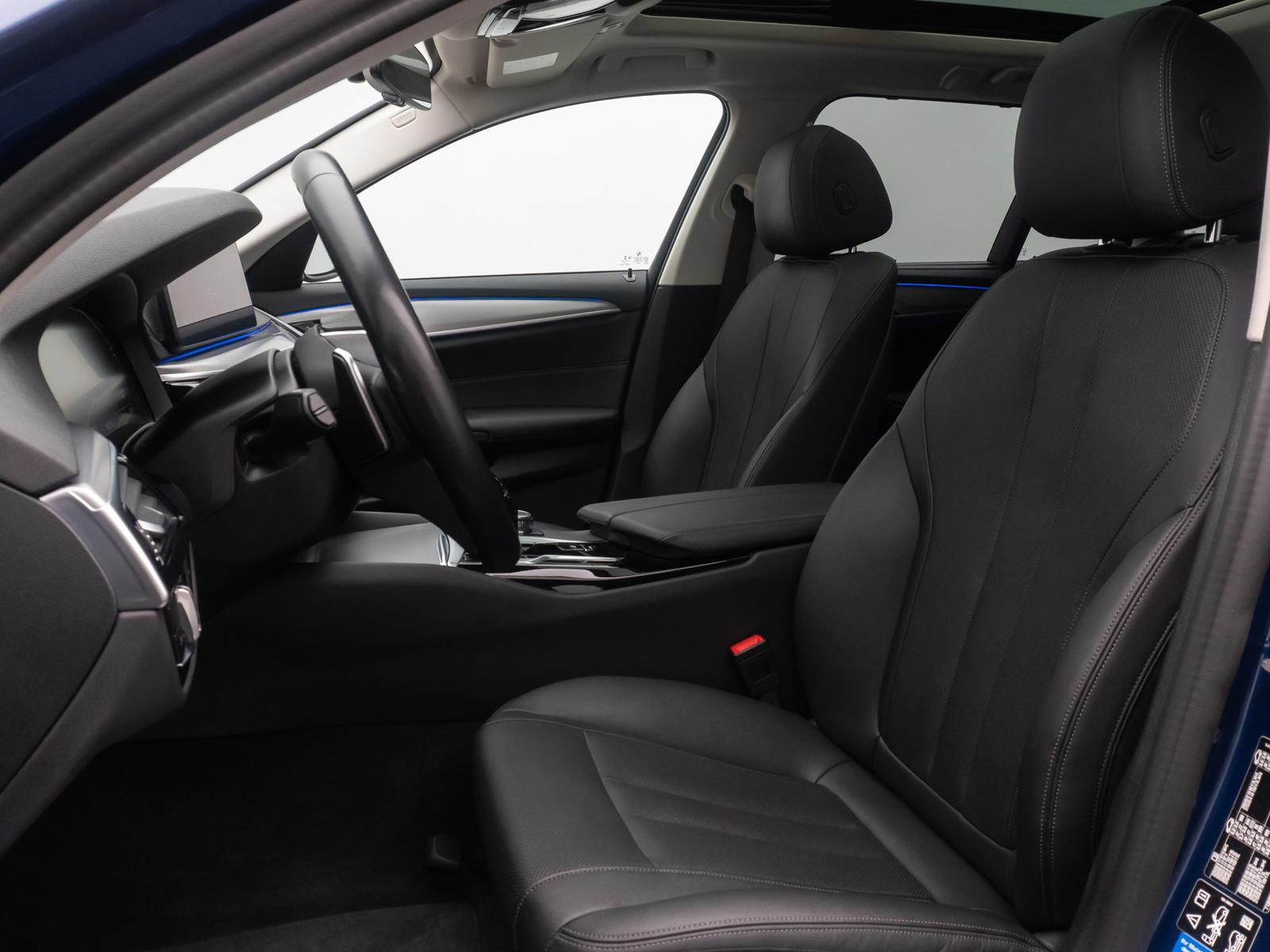 BMW 520d xD DAB HUD Kamera Alarm Panoram Leder Sport