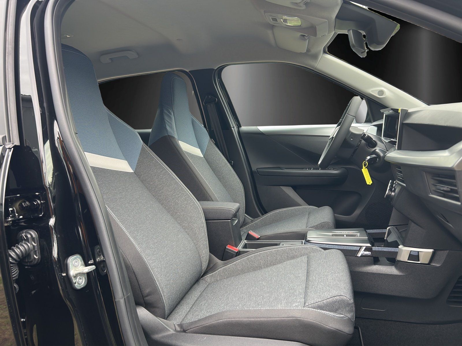 Fahrzeugabbildung Opel Frontera Edition Automatik ALLWETTER/PDC/TECH-PA