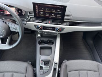 Audi A4 Lim. 30 TDI S tronic advanced|Schiebedach|DAB