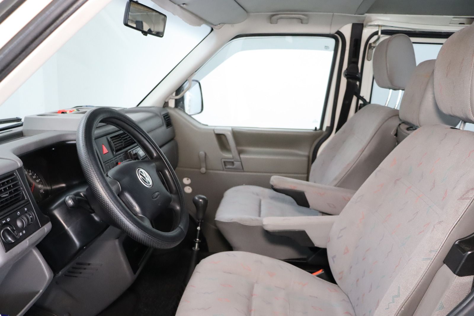 Fahrzeugabbildung Volkswagen T4 Kombi 2.5 syncro *Klima Allrad * Bett * Zelt