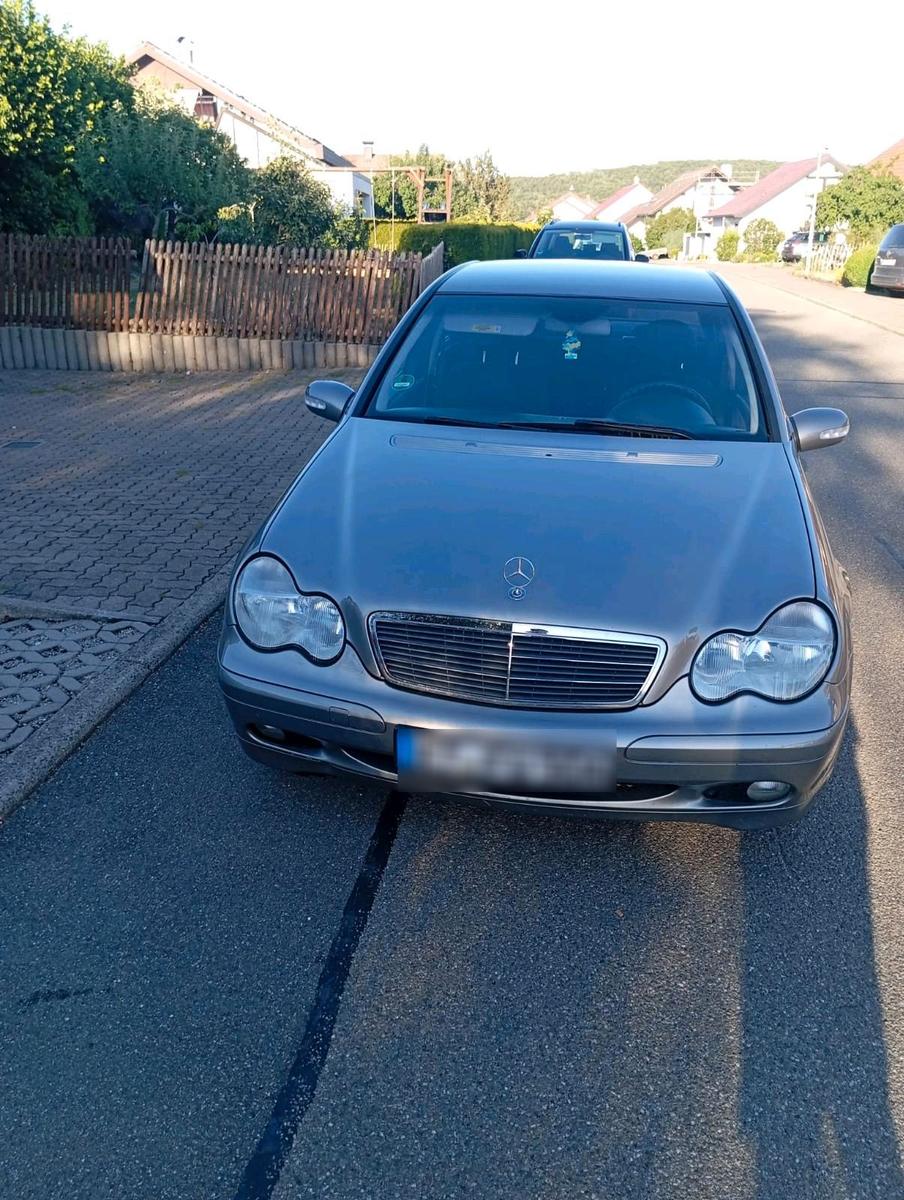 Mercedes-Benz C 200