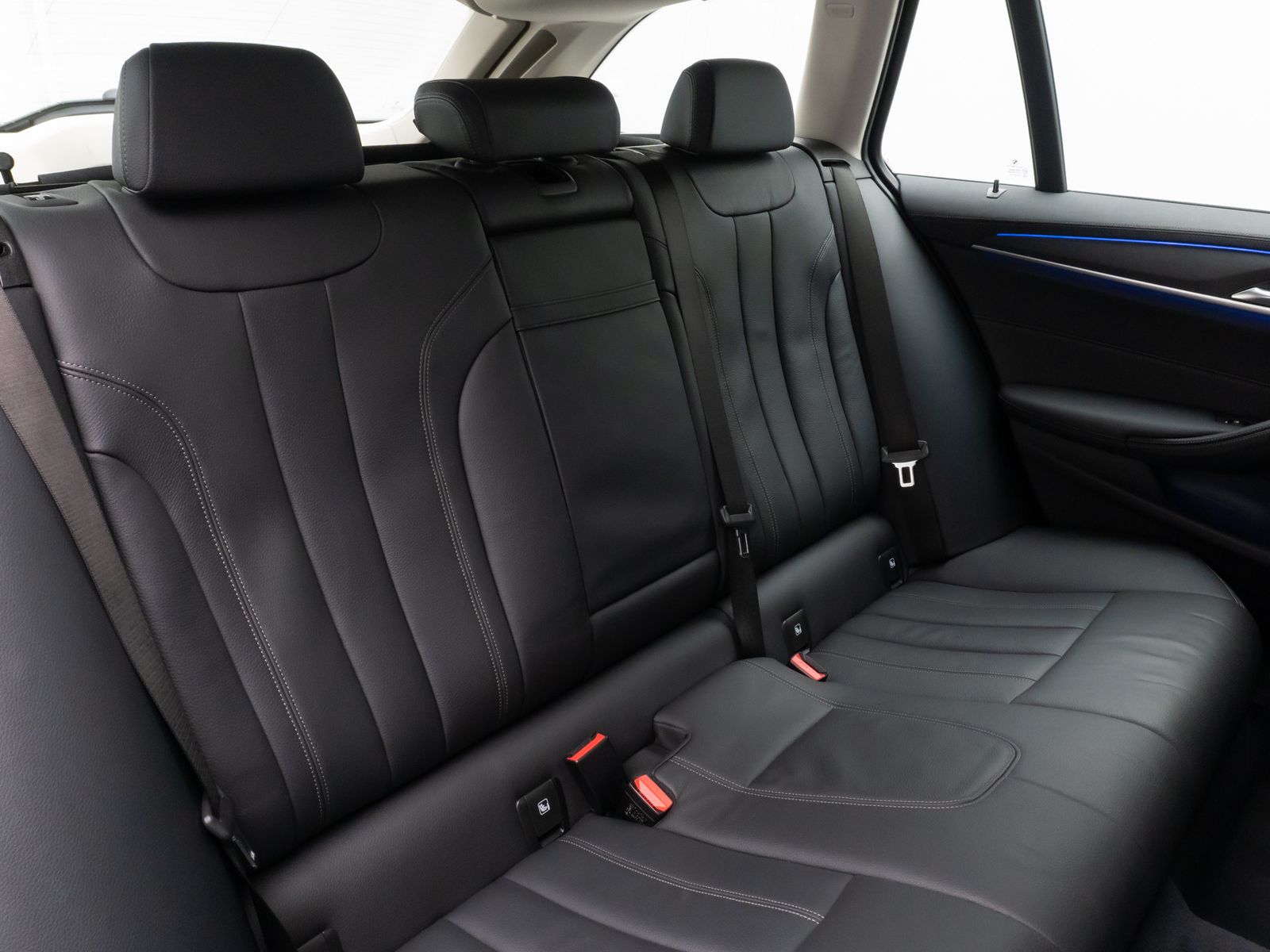 Fahrzeugabbildung BMW 520d Luxury Line Kamera DAB AHK Fernlichtassist