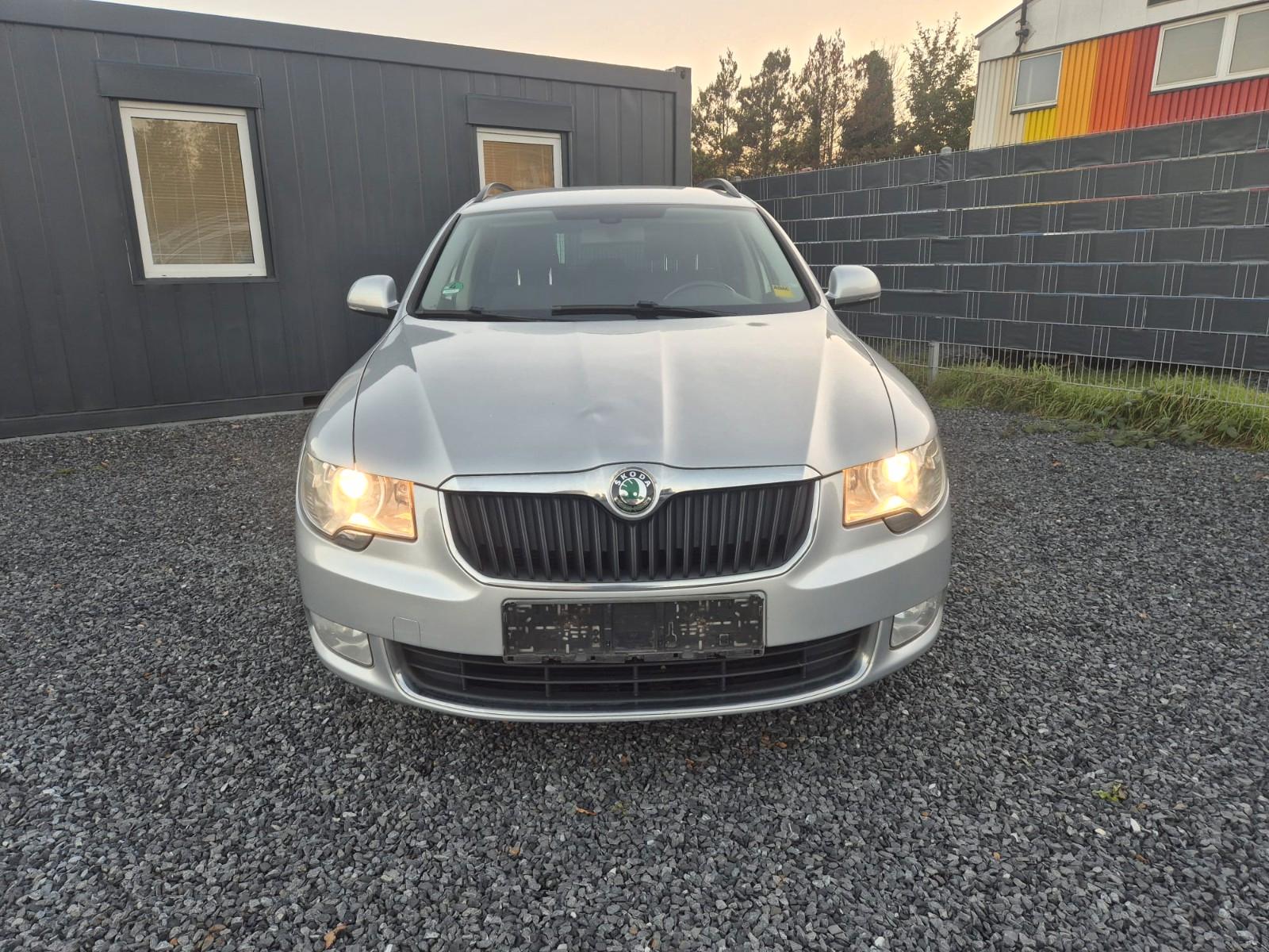 Skoda Superb 2012 — photo 5