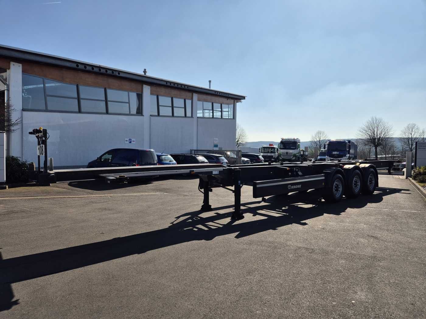 Fahrzeugabbildung Krone SD BDF BPW-Achsen Liftachse mitte Container