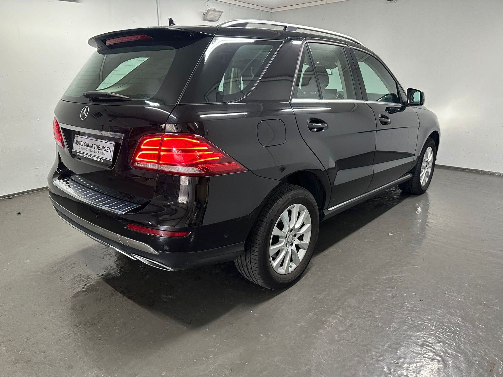 Fahrzeugabbildung Mercedes-Benz GLE 350 d 4MATIC *AHK*NAVI*IHC+*SCHIEBEDACH*LED