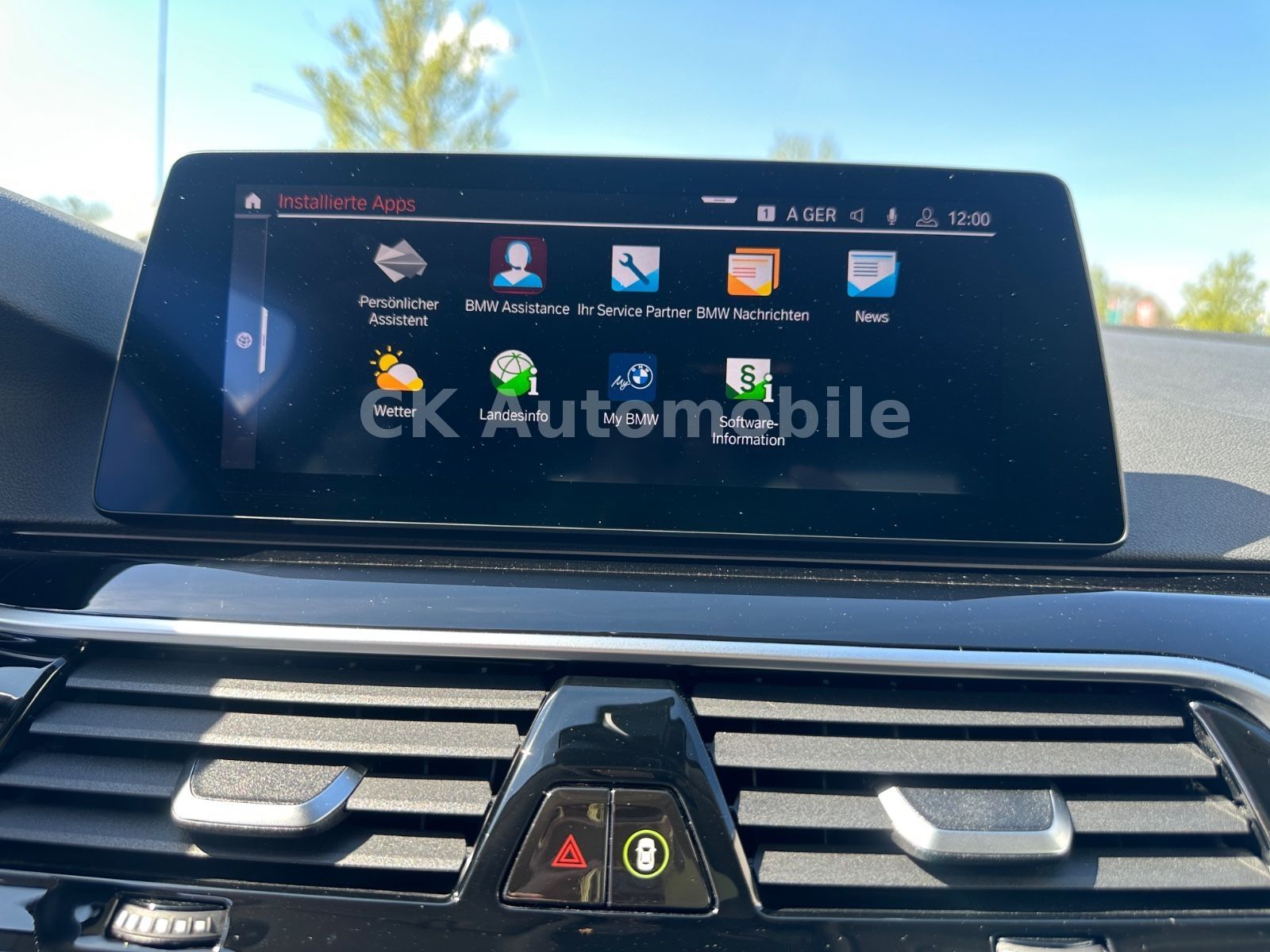 Fahrzeugabbildung BMW 530 i Lim. xDrive Sport Line/Navi/Leder/LED/Kam.