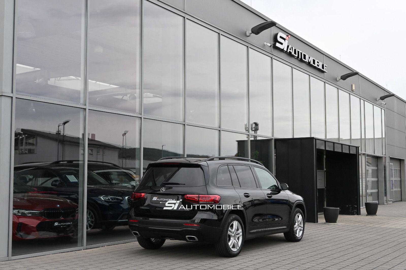 Fahrzeugabbildung Mercedes-Benz GLB 200 d Aut. Night Paket °AHK°STANDHEIZ°KAMERA