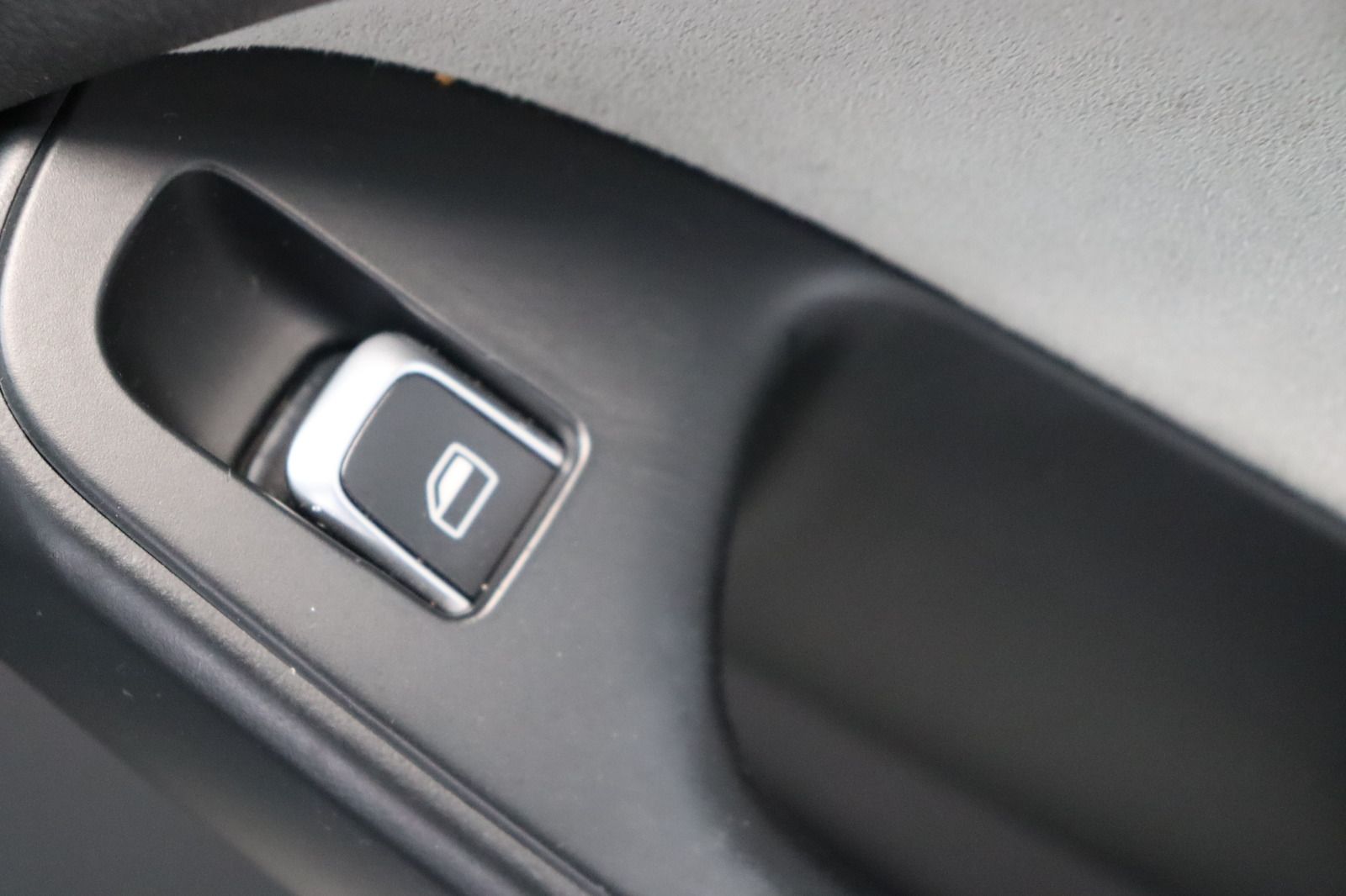 Fahrzeugabbildung Audi A4 3.0 TDI S tronic * Xenon * Navi * el. Sitze