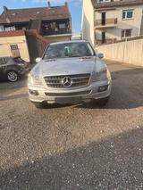 Mercedes-Benz ML 350 4MATIC - - gebrauchte Mercedes-Benz ML 350 aus dem Jahr 2005