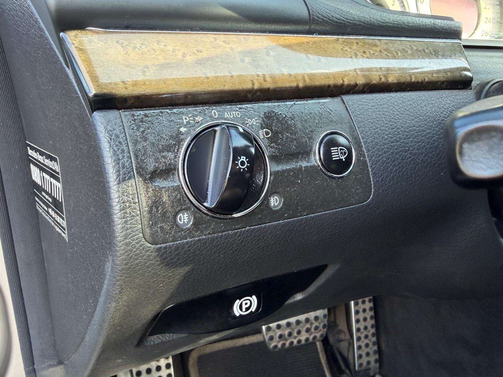 Mercedes-Benz E320 2006 — photo 20