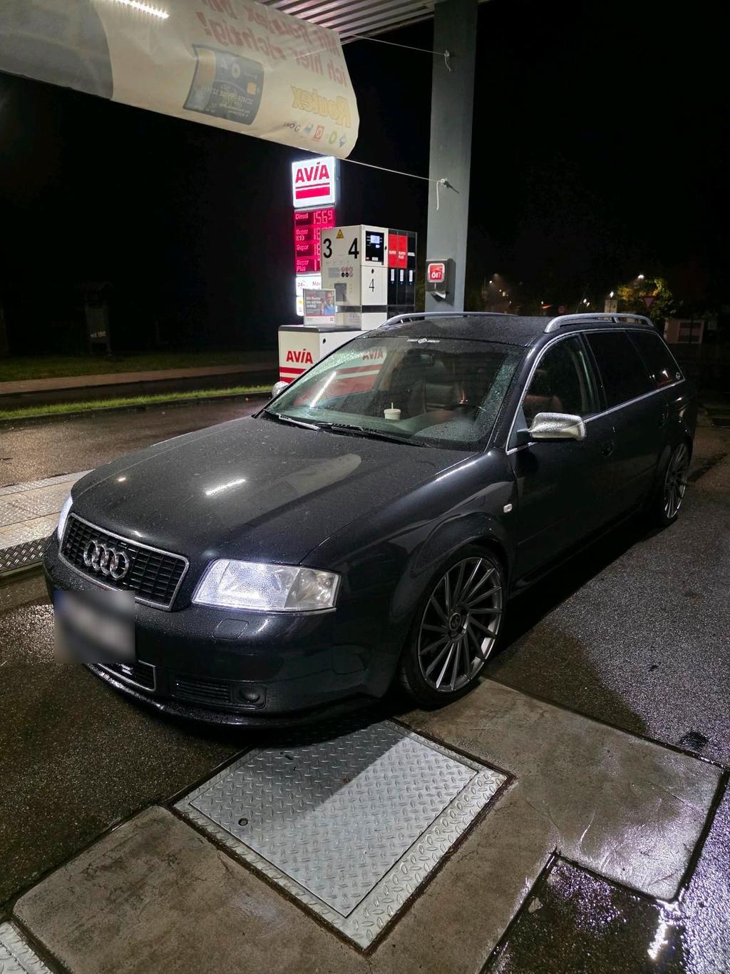 Audi S6 Avant C5