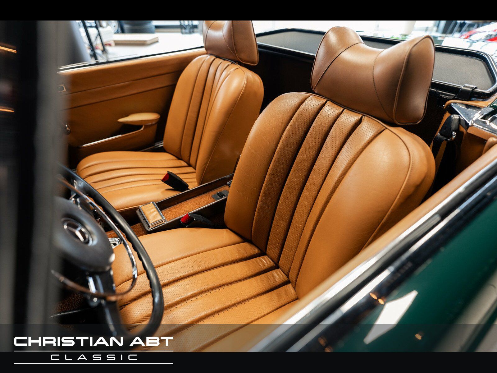 Fahrzeugabbildung Mercedes-Benz SL 280 Pagode