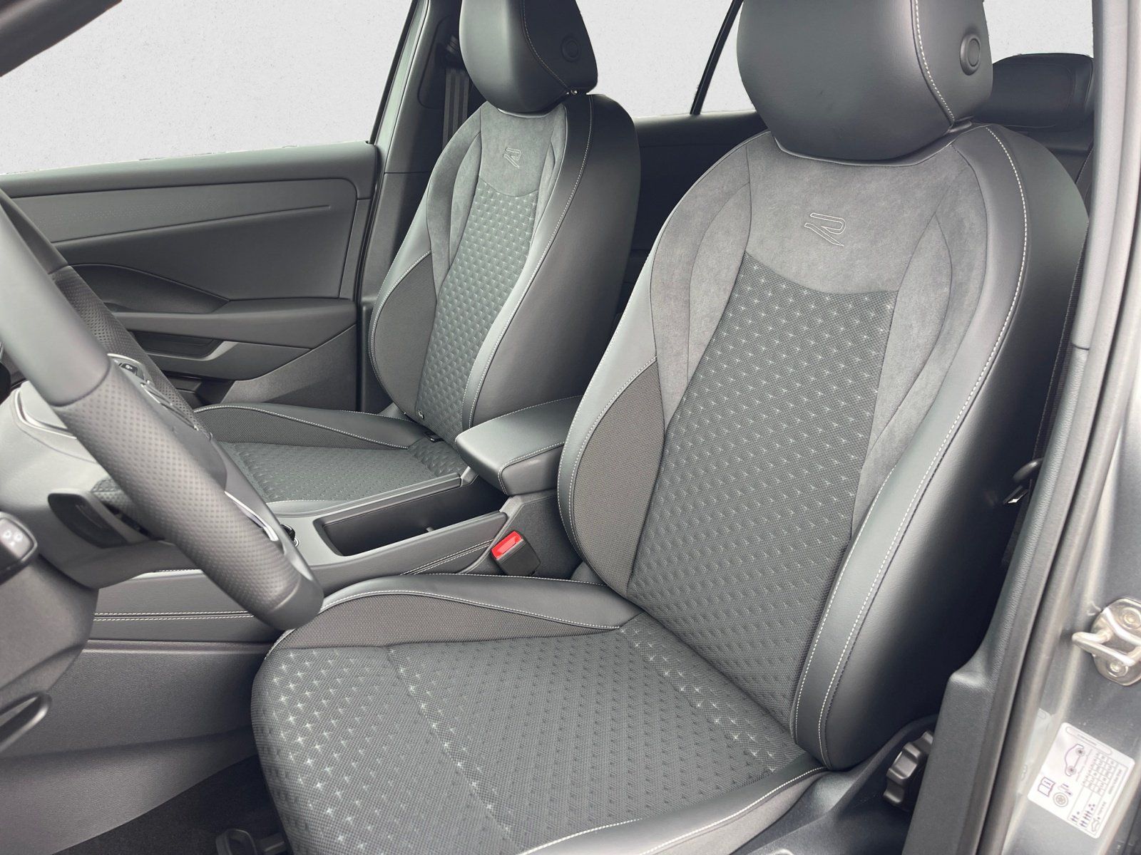 Volkswagen T-Roc - Bild 9