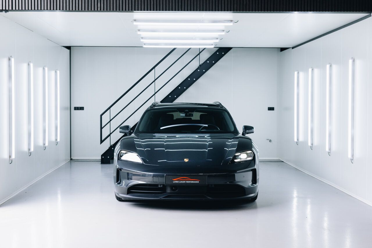 Porsche Taycan Sport Turismo Pano Luchtvering BOSE PerfB imagem 2