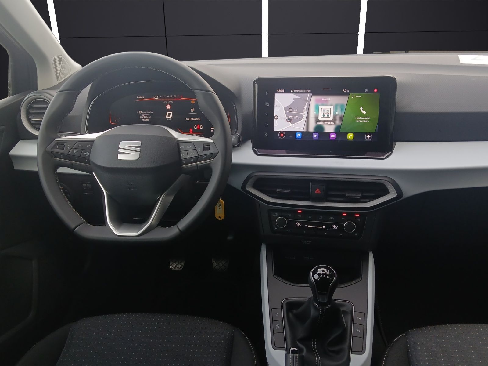 Fahrzeugabbildung SEAT Arona TSI Style LED Navi VC ACC RFK SH LM