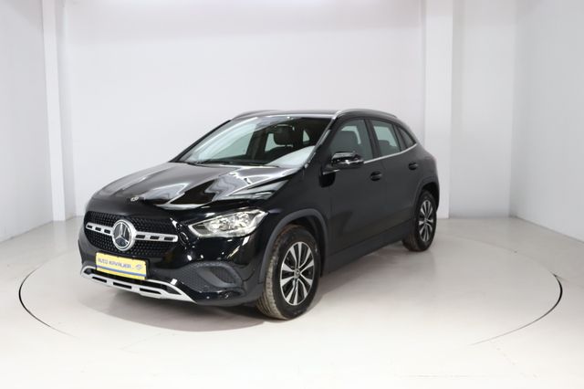 Mercedes-Benz GLA 200 d * Leder * SHZ * AHK