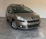 Peugeot 5008 1.6 VTi 120CV Premium - Peugeot 5008 Premium mit Benzin-Antrieb