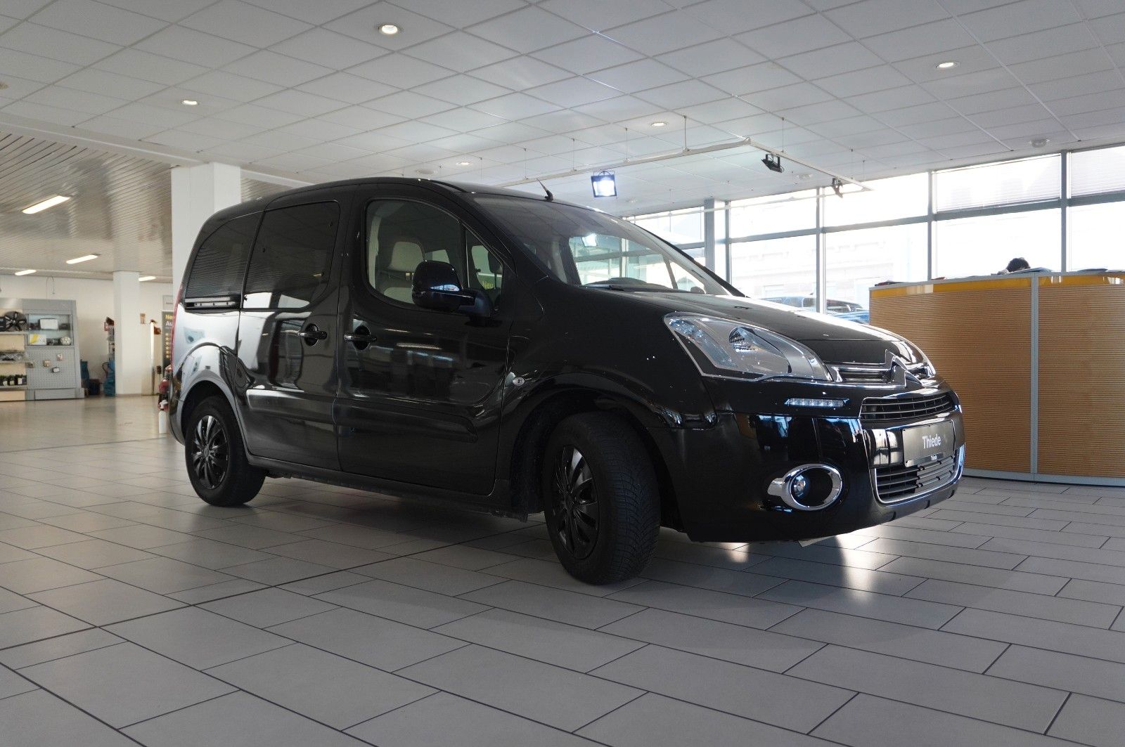Fahrzeugabbildung Citroën Berlingo Kombi 1.6 HDI SELECTION 5-SITZ KLIMA/SH