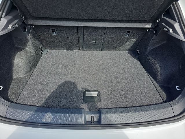 Fahrzeugabbildung Volkswagen T-Roc MOVE 1,5 TSI DSG BEATS AHK STHZG KAMERA NA