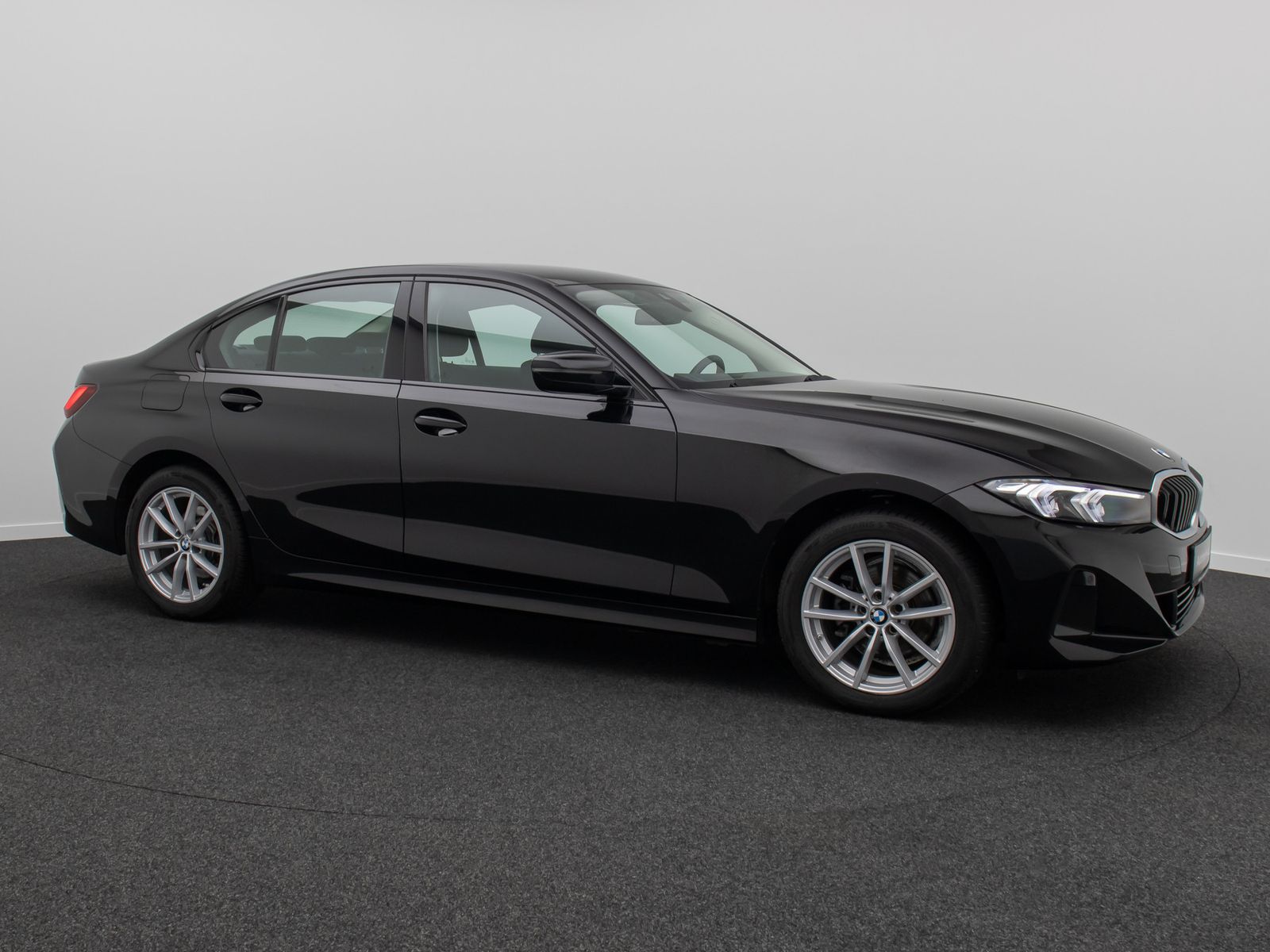 Fahrzeugabbildung BMW 318i GeschwindigReg DAB PDC Widscreen Cockpit+
