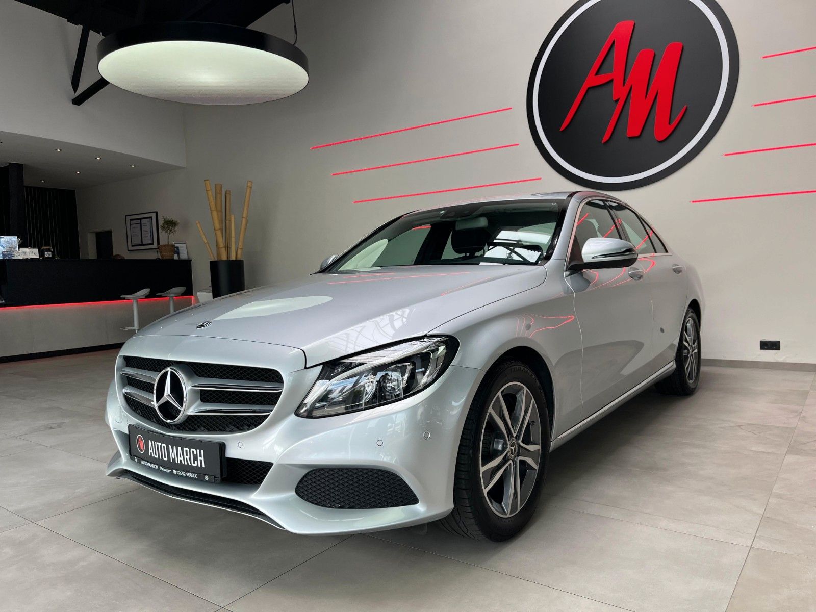 Fahrzeugabbildung Mercedes-Benz C 180 CGI Avantgarde*Schiebedach*LED*Navi*PDC*