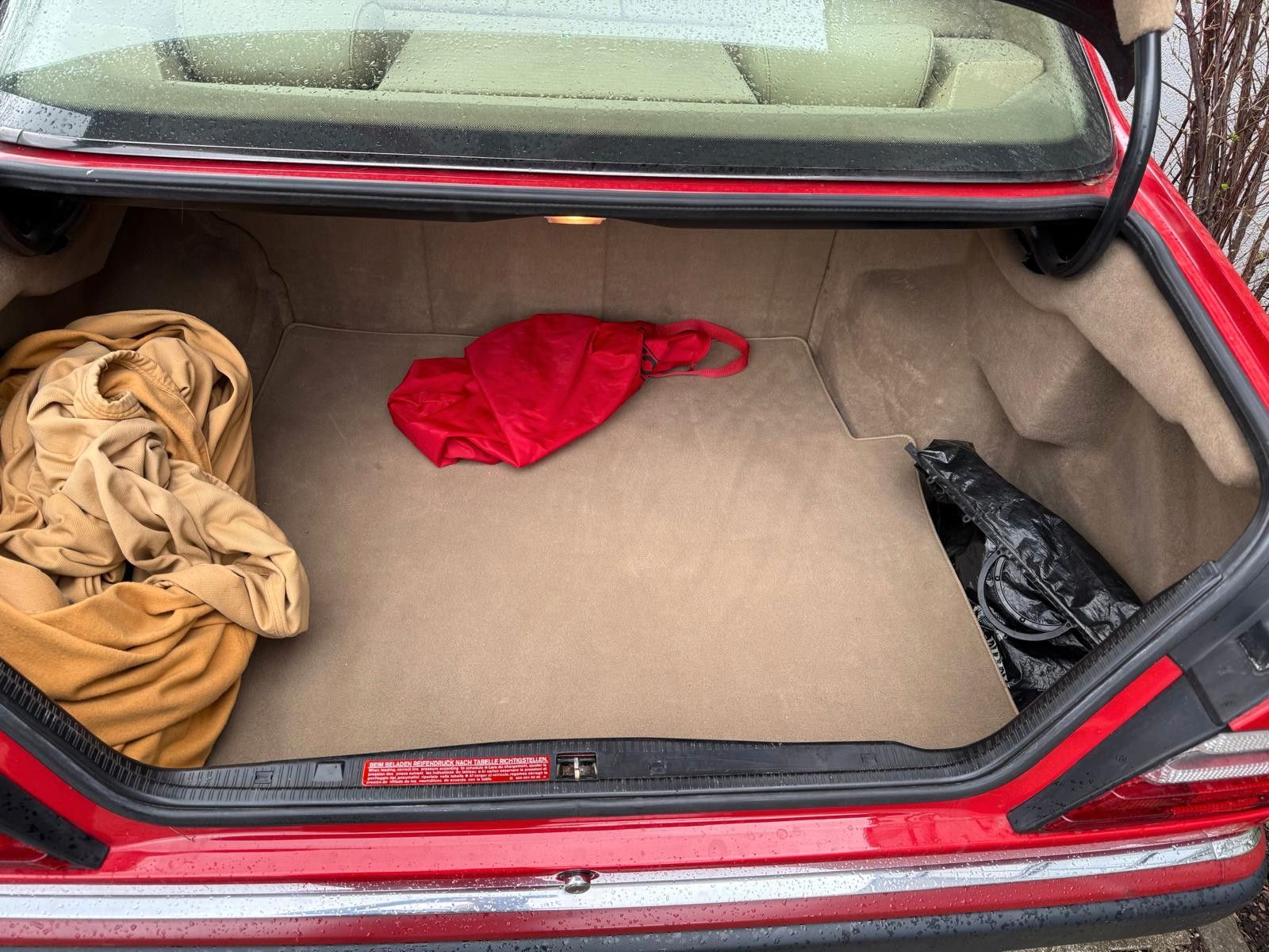 Fahrzeugabbildung Mercedes-Benz 300 CE H-Kennzeichen