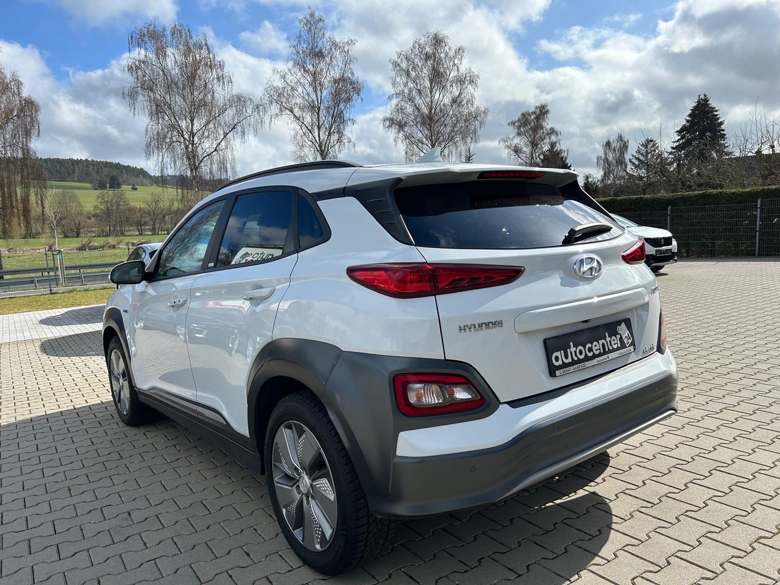 Fahrzeugabbildung Hyundai Kona Style Elektro°LED°Navi°Kamera°