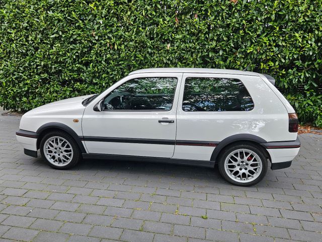 Volkswagen Golf 2.0 GTI 16V 20 Jahre GTI 