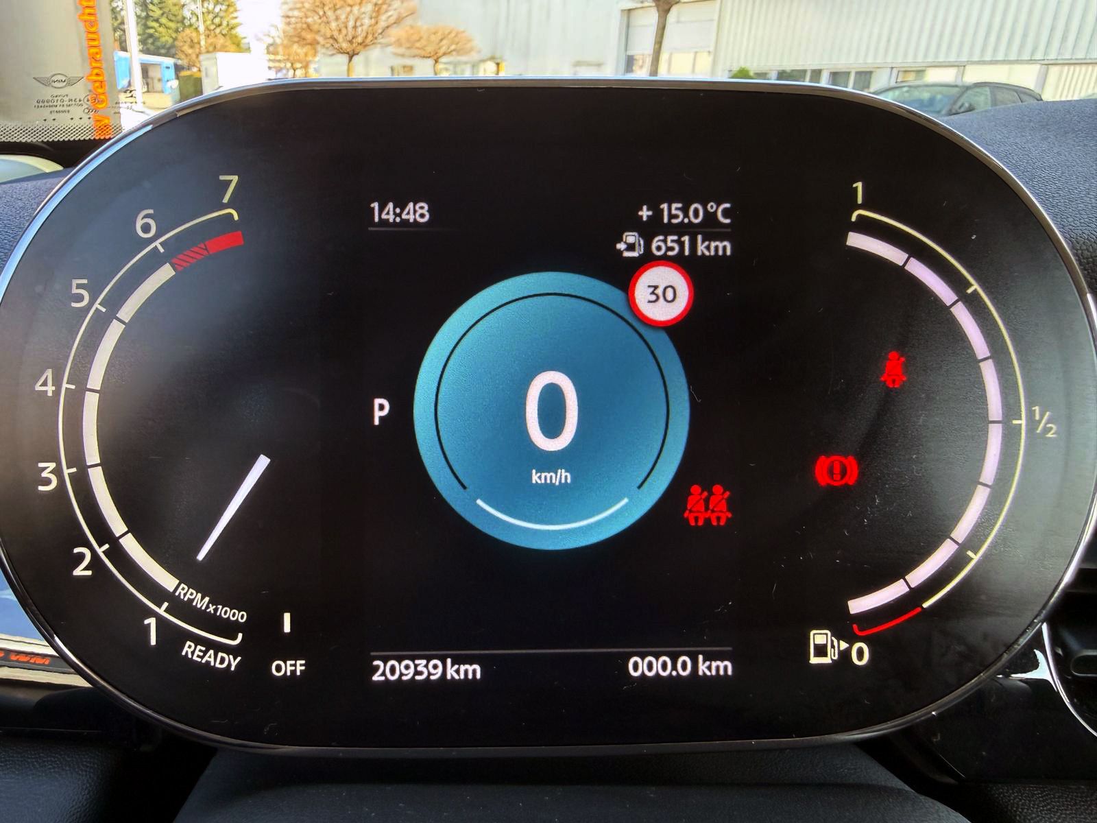 Fahrzeugabbildung MINI Cooper Aut. Essential-Trim LED KAM PDC SHZ AMBI