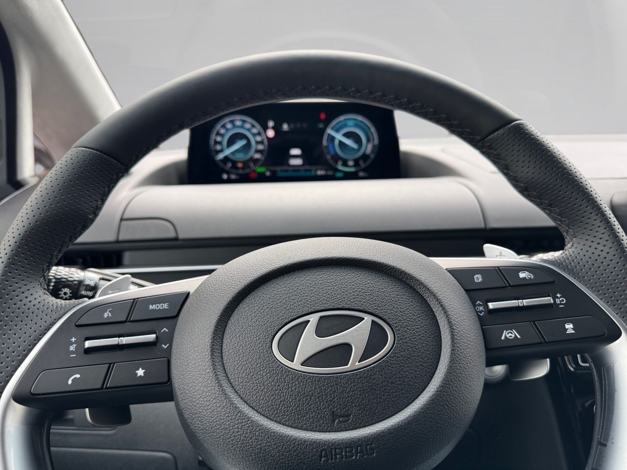 Fahrzeugabbildung Hyundai STARIA SIGNATURE *PANORAMADACH* 2xKlima 360 ACC