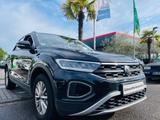Volkswagen T-Roc Life - Volkswagen T-Roc mit Benzin-Antrieb: Limousine
