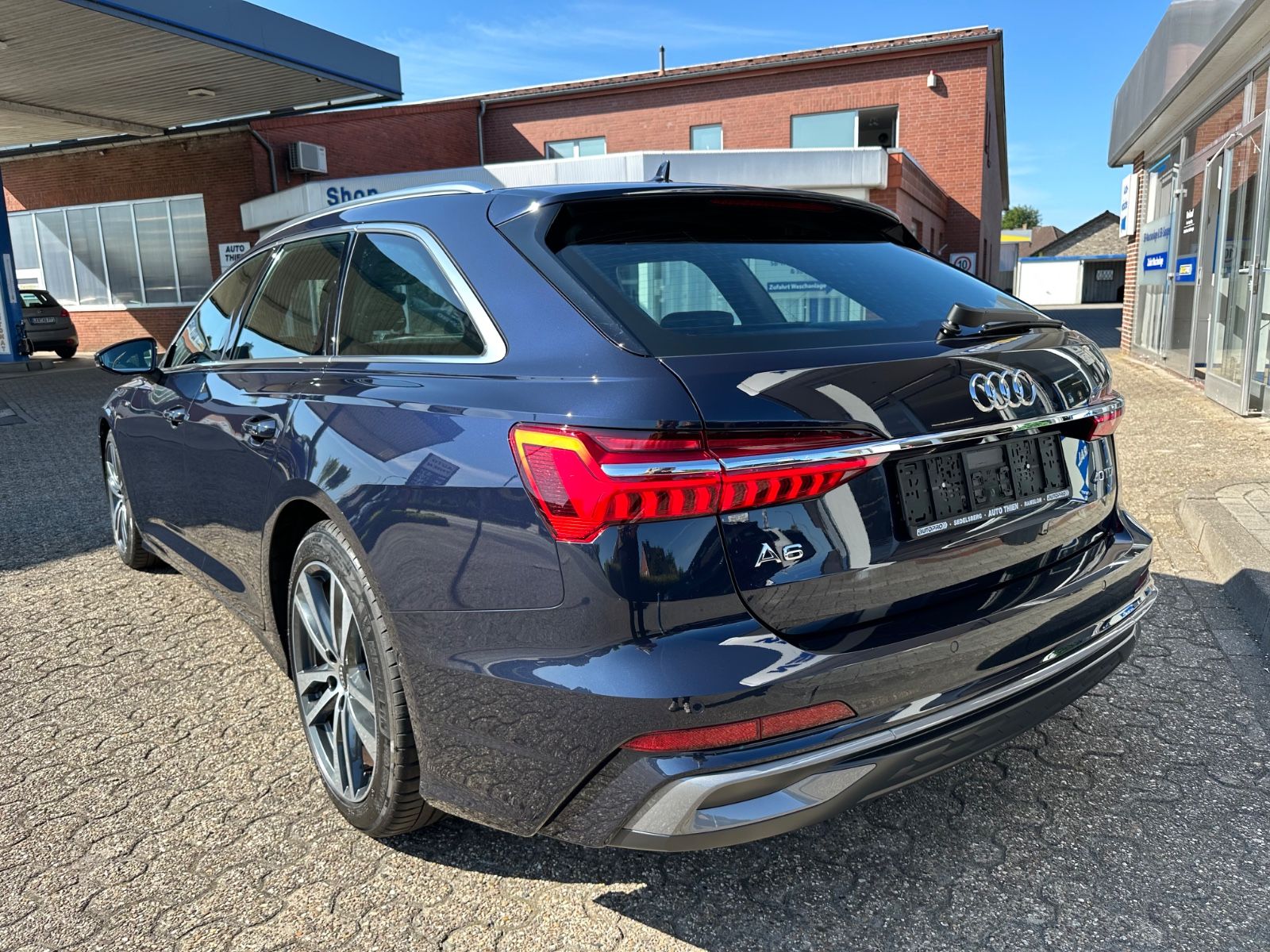 Fahrzeugabbildung Audi A6 Avant 40 TDI S line S Tronic ACC/Matrix/Navi