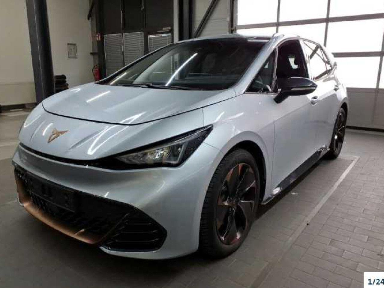 Cupra Born 150kW/62kWh LED 19LM GJR NAVI KAMERA SITZH.