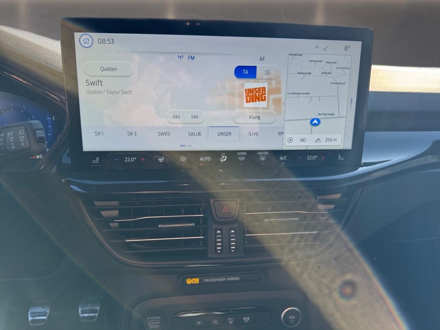 Fahrzeugabbildung Ford Focus Turnier ST-Line X AHK-klappbar Navi Matrix