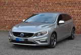 Volvo V60 D4 R-DESIGN 1.HAND ALCANTARA NAVI PDC - Volvo V60 mit Diesel-Antrieb: 1.6
