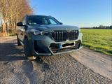 BMW iX1 xDrive30 M Sport Panorama Harman/Kardon  - BMW iX1 mit Elektro-Antrieb: Alcantara