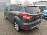 Ford Kuga TITANIUM / WINTERPAKET / KAMERA / PDC / NAV - Ford Kuga mit Diesel-Antrieb: Automatik