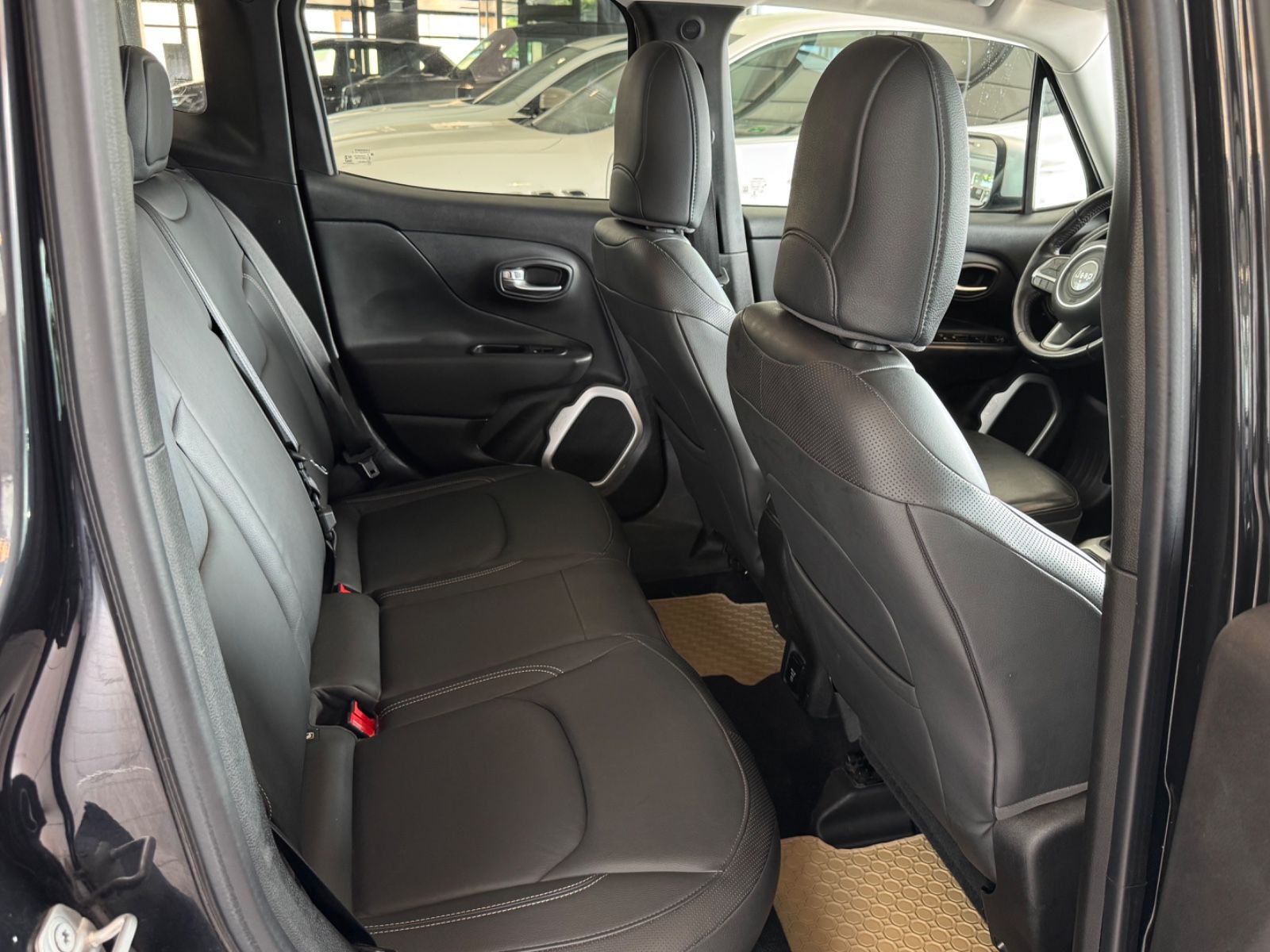 Fahrzeugabbildung Jeep Renegade Limited Adv. Ed. 4x4/LEDER/AHK/KLIMA/SH