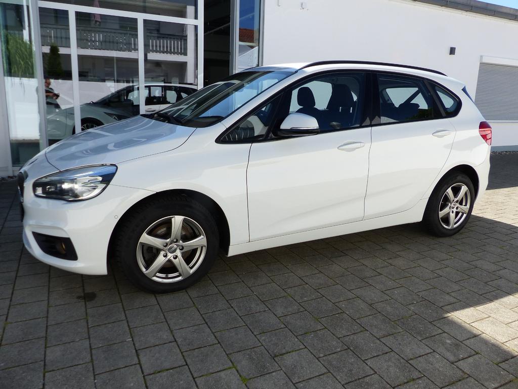 BMW 218