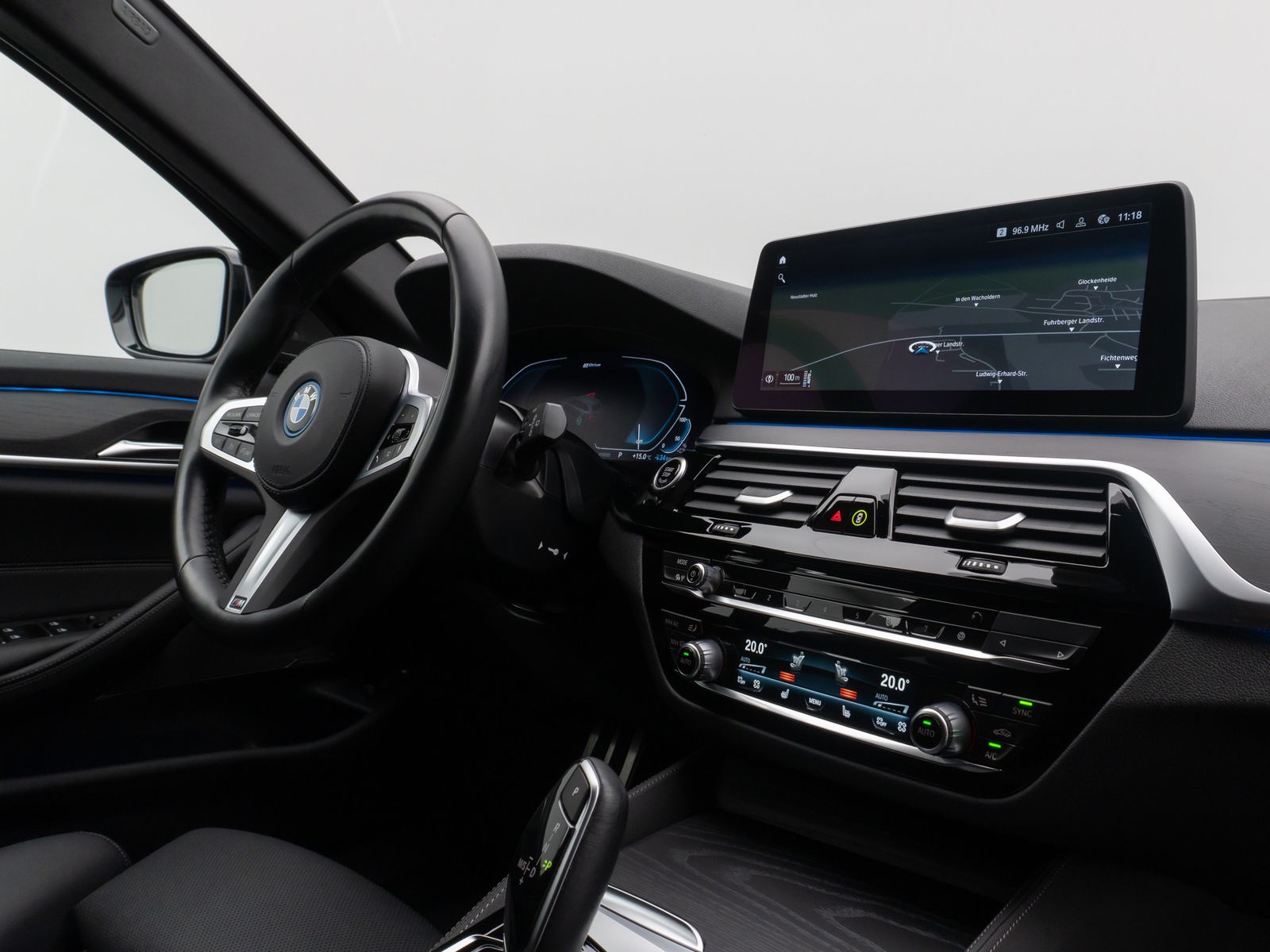 Fahrzeugabbildung BMW 530e xD M Sport Kamera H/K DAB Individual Alarm