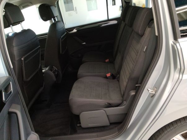 Volkswagen Touran Highline 2.0TDI DSG R-LINE 7-SITZE STDHZ foto 4