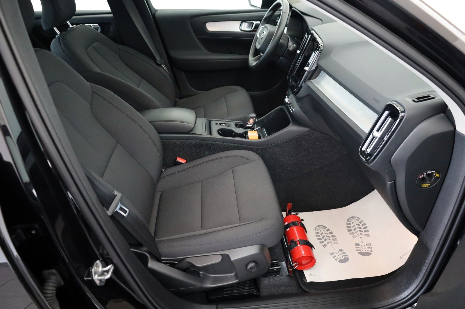 Fahrzeugabbildung Volvo XC40 Momentum Pro ,Navi,LED,DAB,PDC,