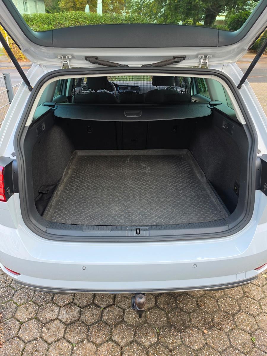 Volkswagen Golf 1.5 TSI ACT DSG Sound Variant Sound