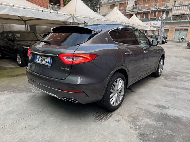 Maserati Levante V6 Diesel AWD Granlusso 250CV N