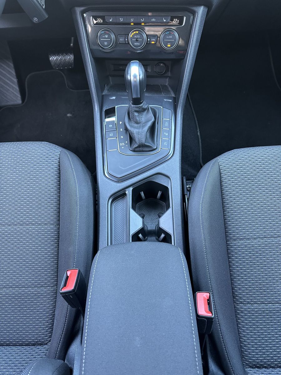 Fahrzeugabbildung Volkswagen Tiguan Allspace 2.0 TDI DSG CL NAV+LED+ACC+KAM