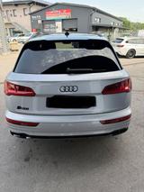 Audi SQ5 3.0 TFSI tiptronic quattro - - silberne Audi SQ5