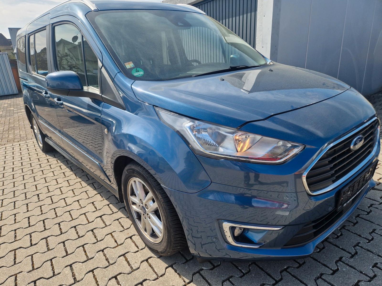 Ford Grand Tourneo Connect Titanium *Motorschaden*