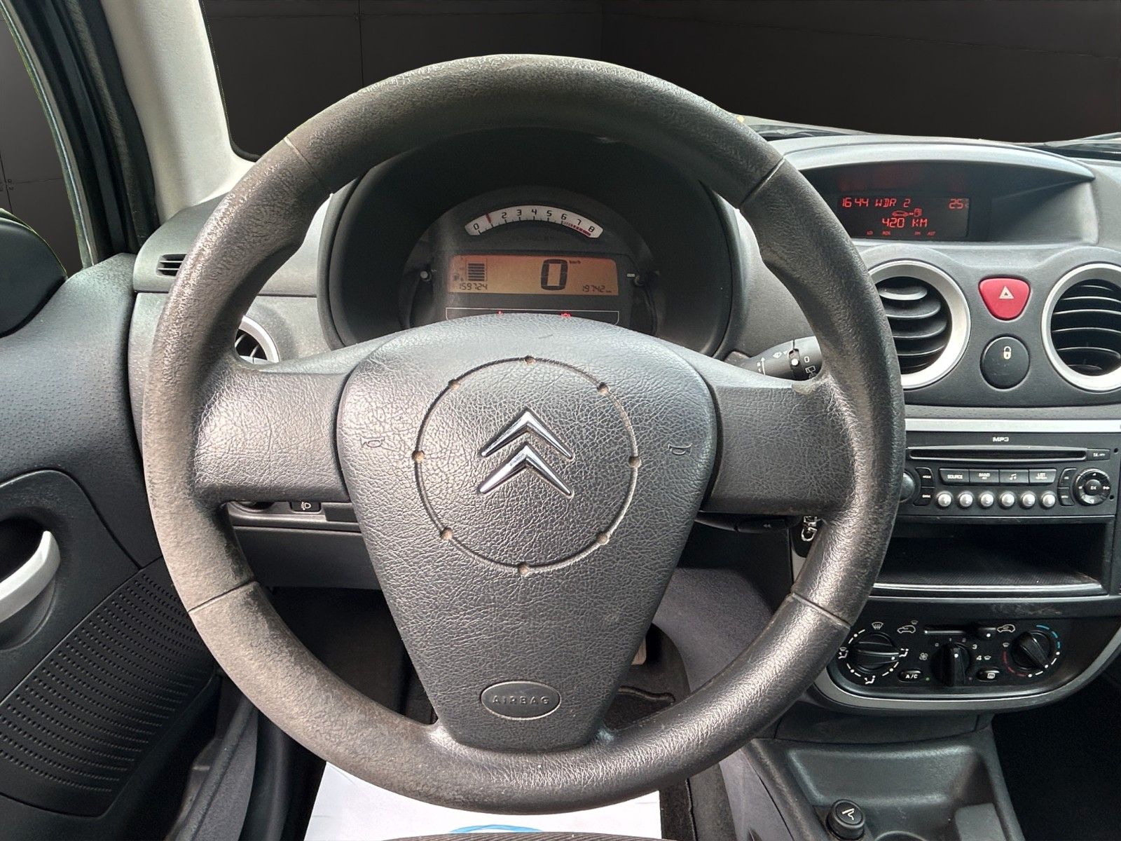 Fahrzeugabbildung Citroën C3 1.1 Confort Klima/el Fenster/5Türig/TÜV NEU