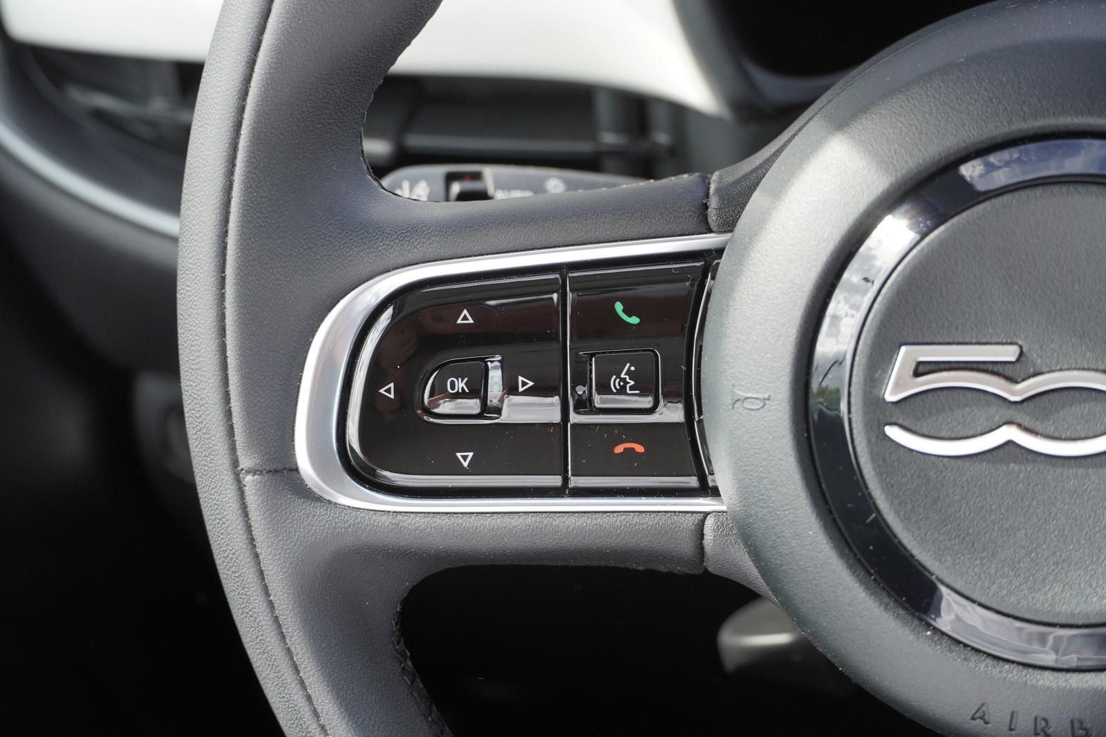 Fiat 500 e Basis Android Apple Tempomat Klimaaut. DAB